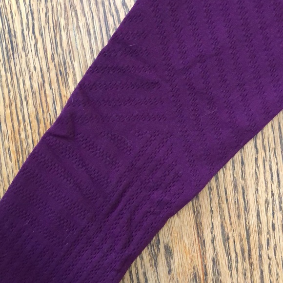 Reveal tight 28” mesh stripes lululemon - Picture 2 of 6